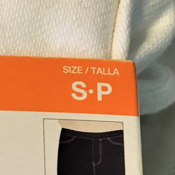 NO NONSENSE Women's White Denim Leggings NEW!! - Picture 7 of 8